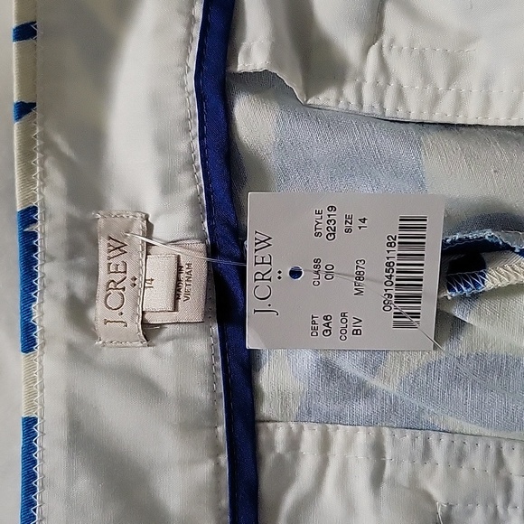 New w/ tag J Crew flowered shorts - Picture 6 of 7